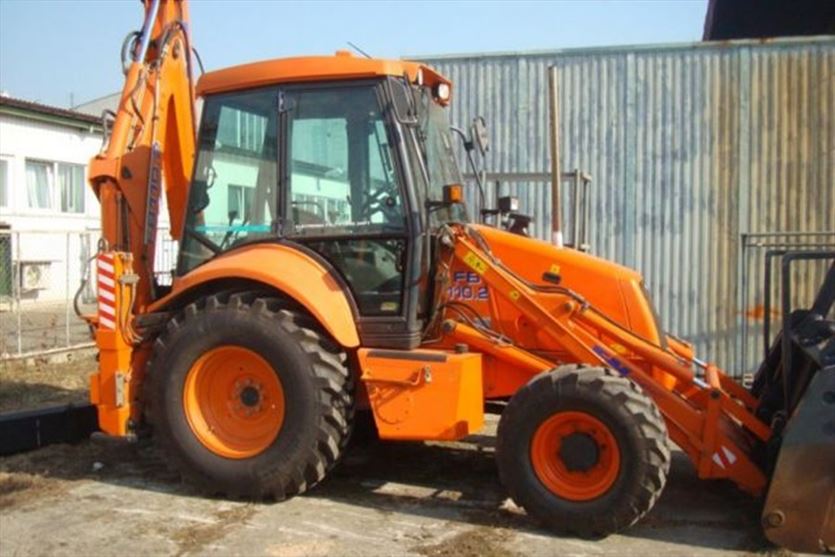 Wynajem koparkoładowarek, Irpol Usługi koparką Prace ziemne Popiołek Irena, Wrocław